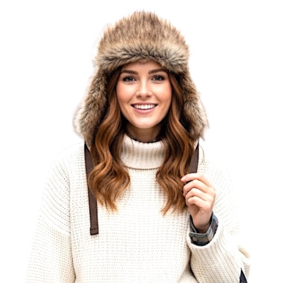 Retro Canadiana tan brown muskrat fur winter warm trapper hat ear flap hat - Picture 2 of 16